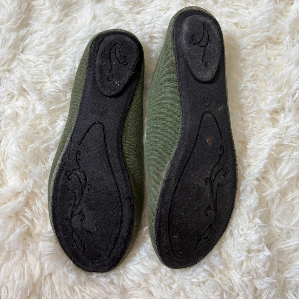 Sociology olive green